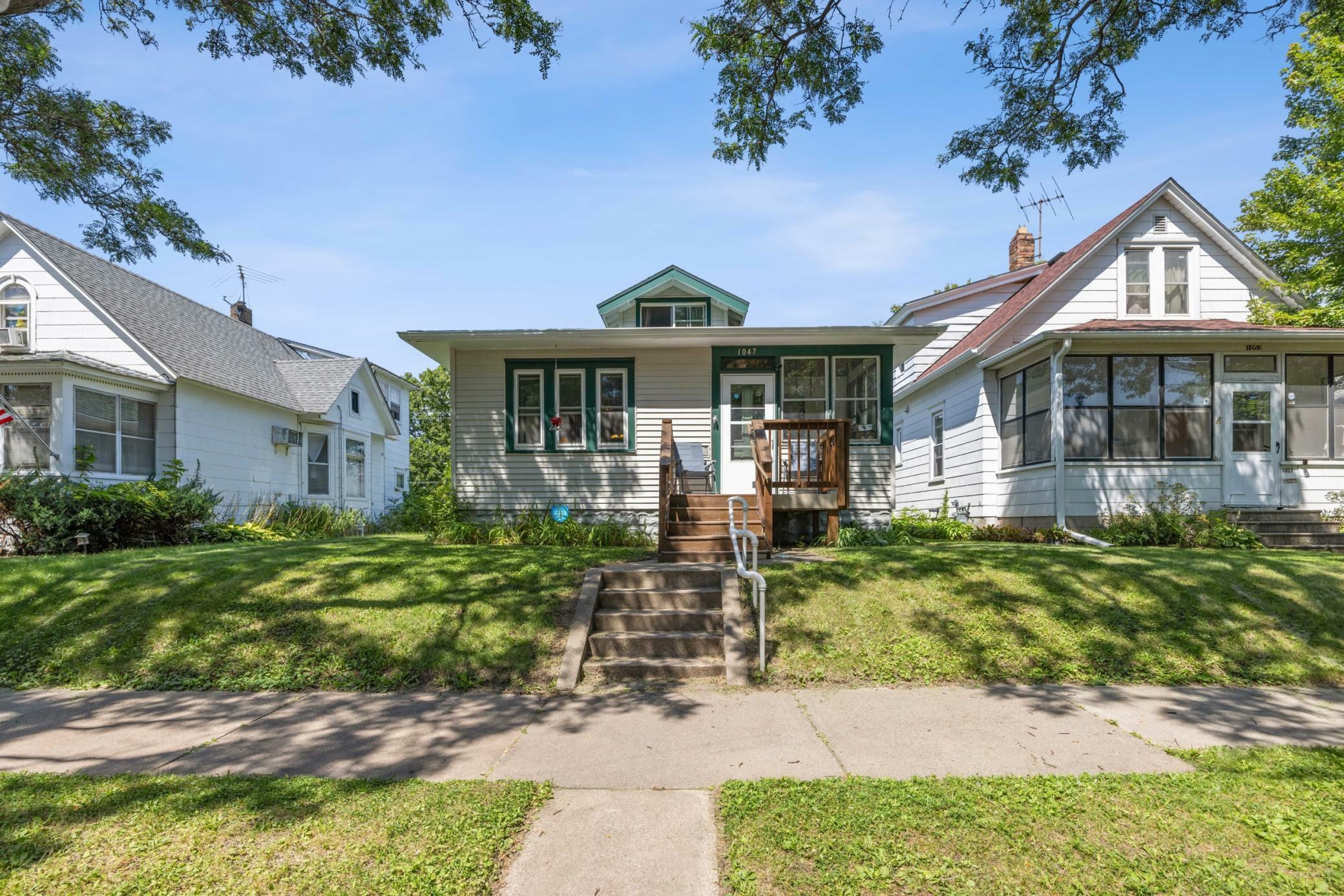 Property Photo:  1047 Conway Street  MN 55106 