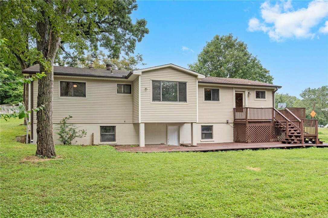 Property Photo:  1400 N Kings Drive  AR 72701 