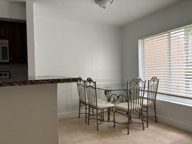 Property Photo:  815 W Boynton Beach Boulevard 4-102  FL 33426 