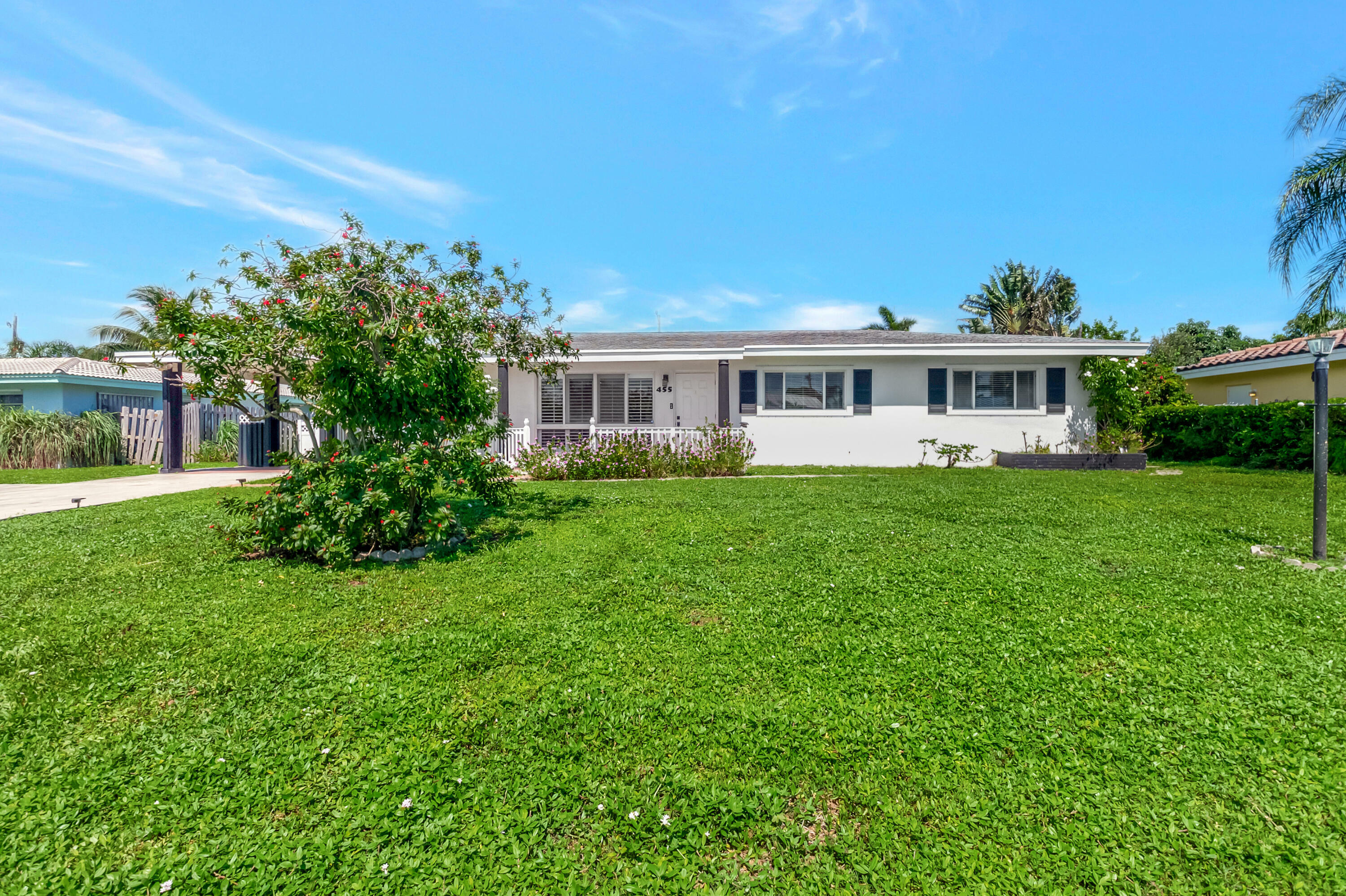 Property Photo:  455 NE 33rd Street  FL 33431 