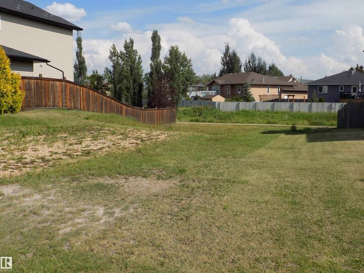 Property Photo:  125 Cypress Drive  AB T9A 1K6 