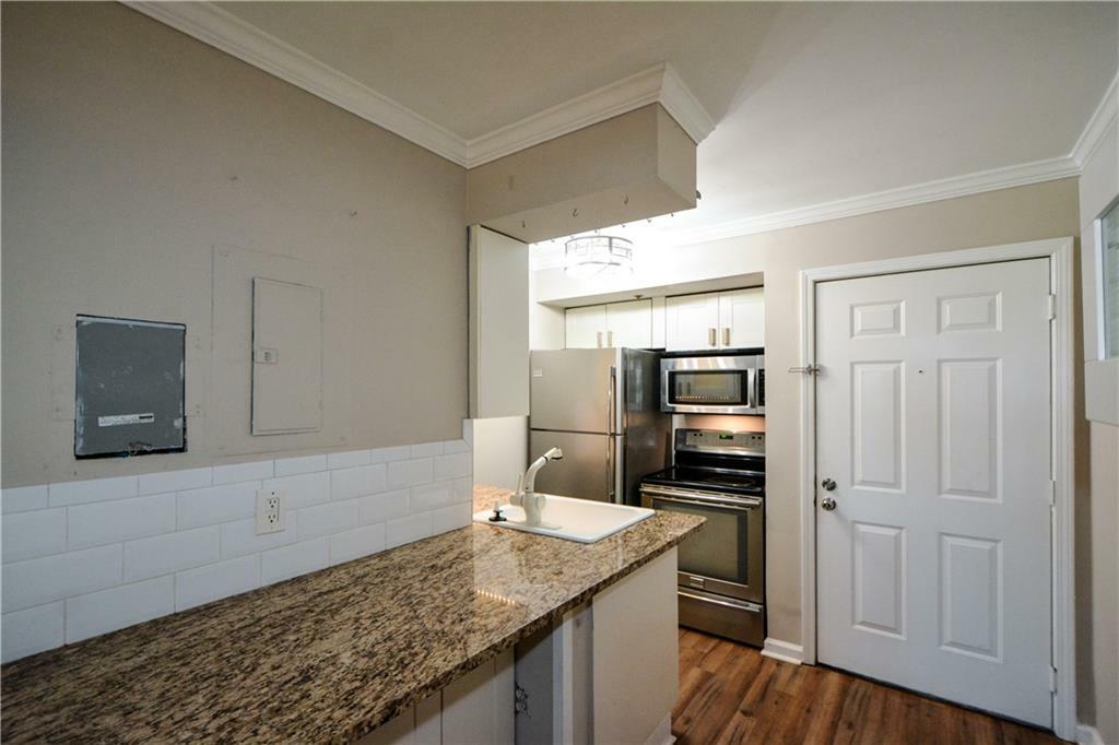 Property Photo:  795 Hammond Drive 1409  GA 30328 