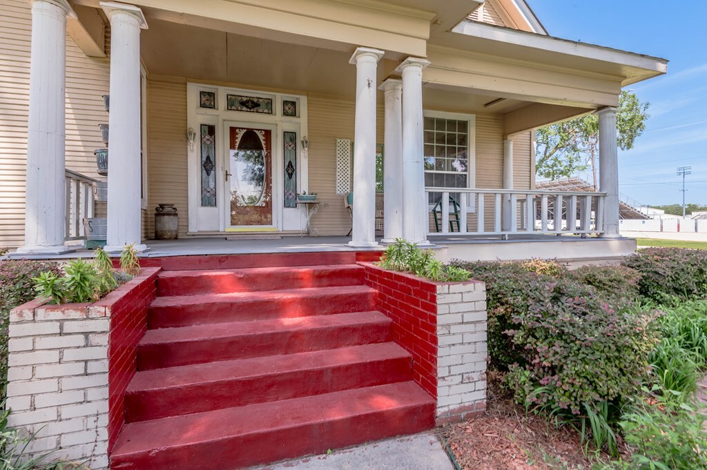 Property Photo:  378 W. Fourth St.  TX 75845 