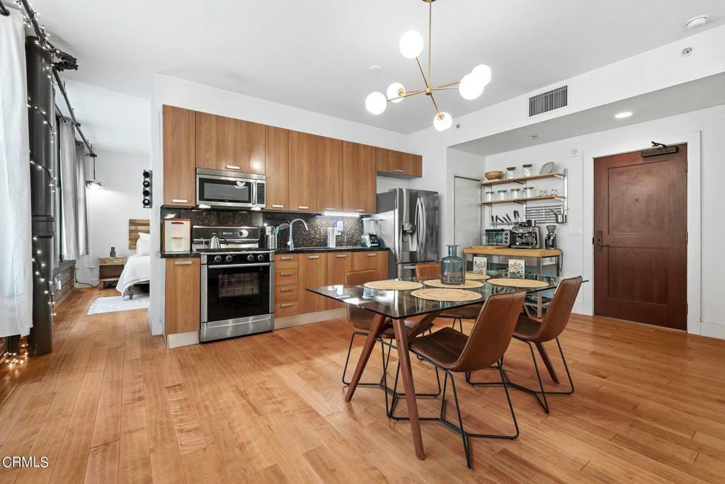 Property Photo:  460 S Spring Street 511  CA 90013 