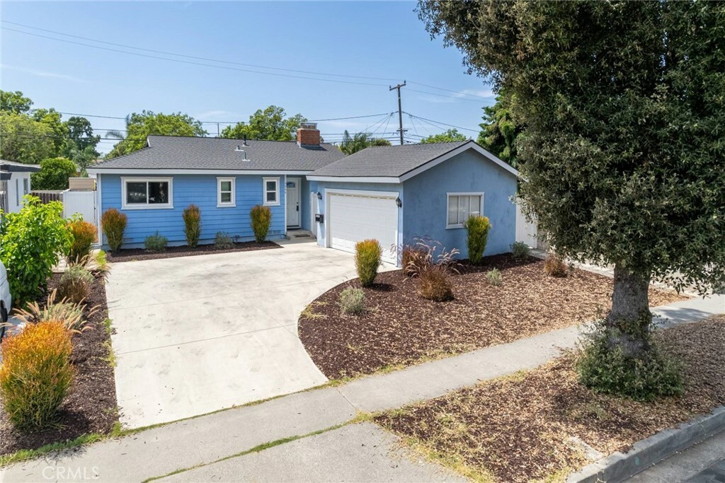 Property Photo: 1202 S Linda Way CA 92704