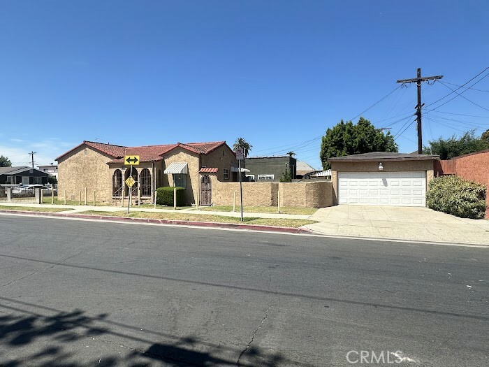 Property Photo:  8329 Raymond Avenue  CA 90044 