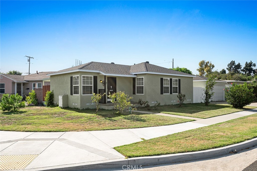 Property Photo:  3735 Gale Avenue  CA 90810 