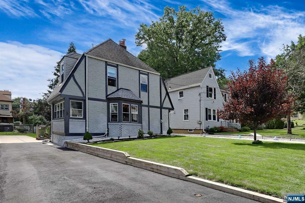 9 Pomander Walk  Nutley NJ 07110 photo