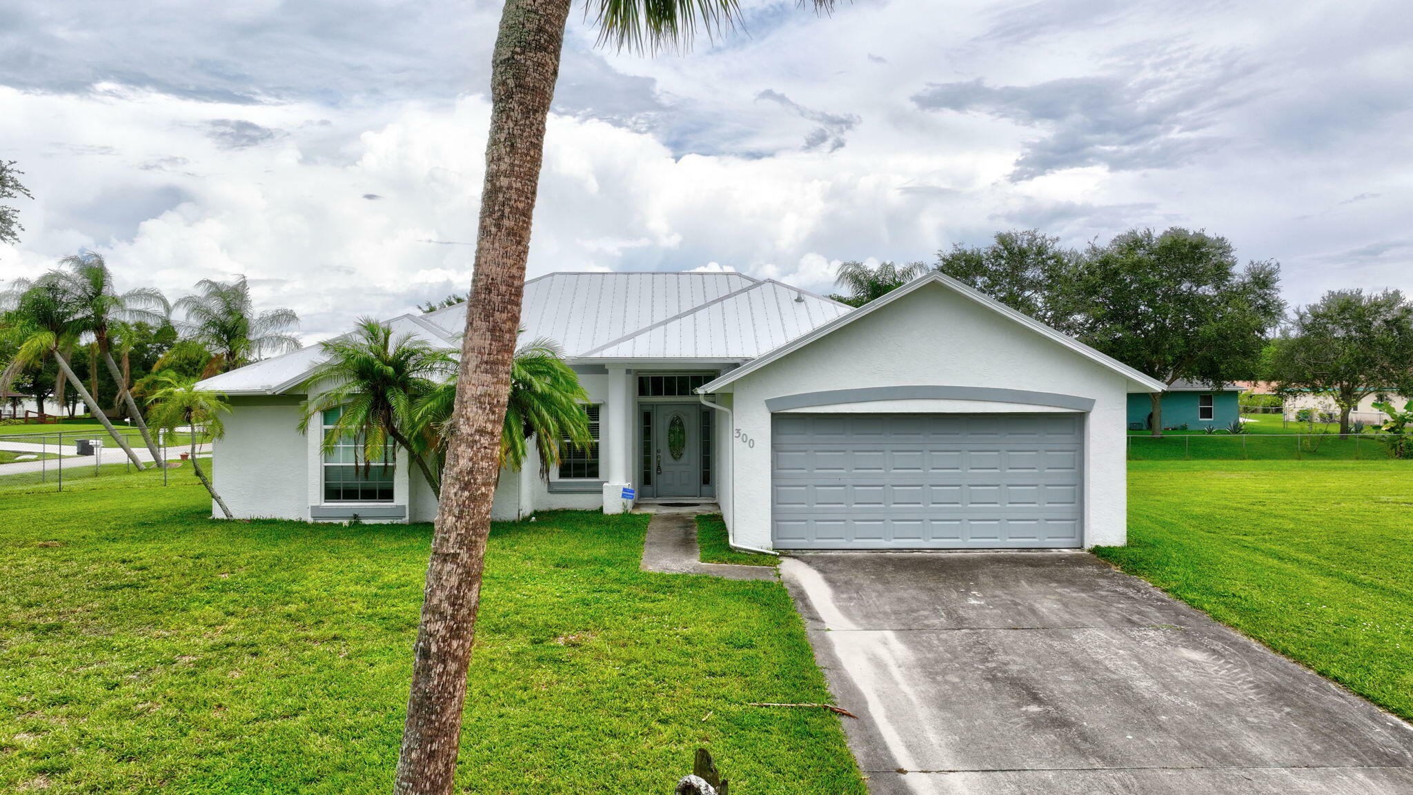 Property Photo:  300 Deerwood Lane  FL 34947 