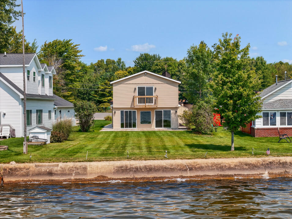 7903 E Houghton Lake Drive  Houghton Lake MI 48629 photo