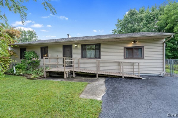 Property Photo:  118 Hosmer Drive  NY 13209 