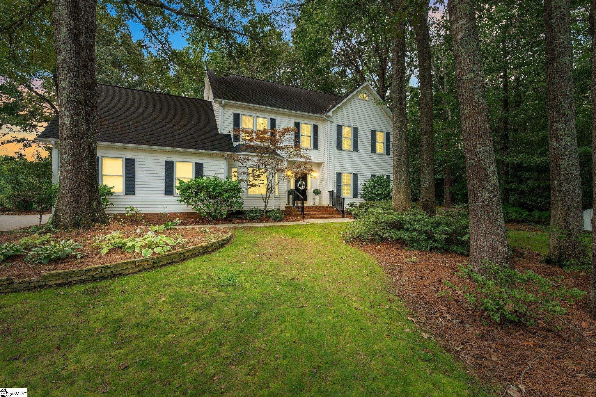 Property Photo:  4 Sandstone Court  SC 29687 