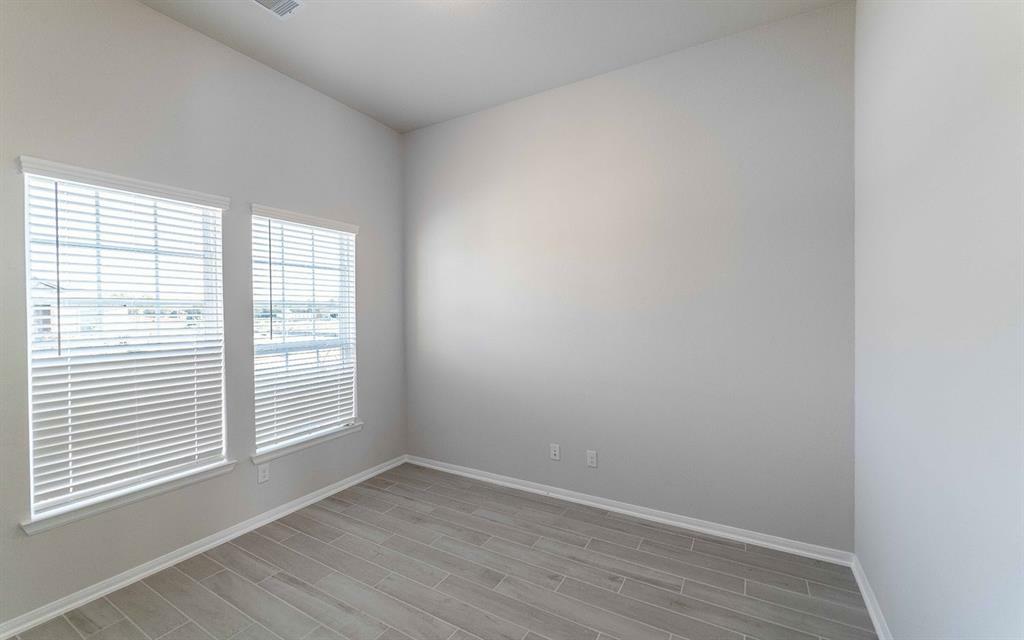 Property Photo: 648 Canadian Trail TX 77535