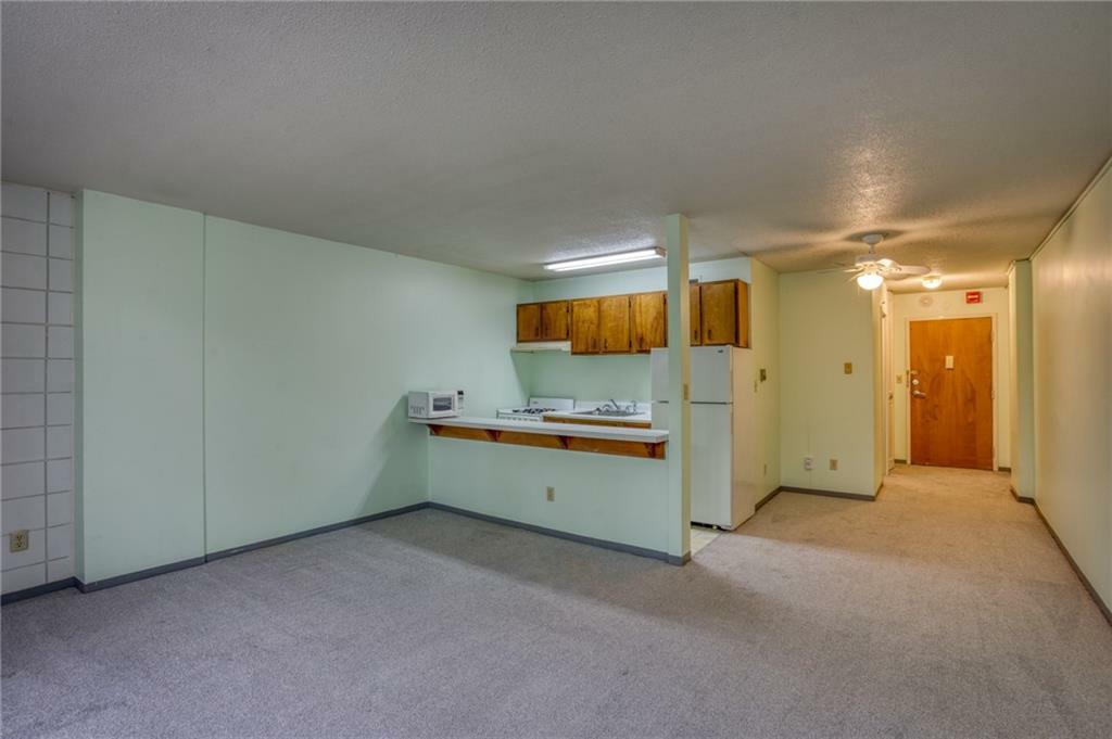 Property Photo:  600 E 8th Street 3M  MO 64106 