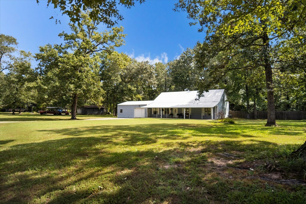 Property Photo:  247 Lang Drive  TX 75904 