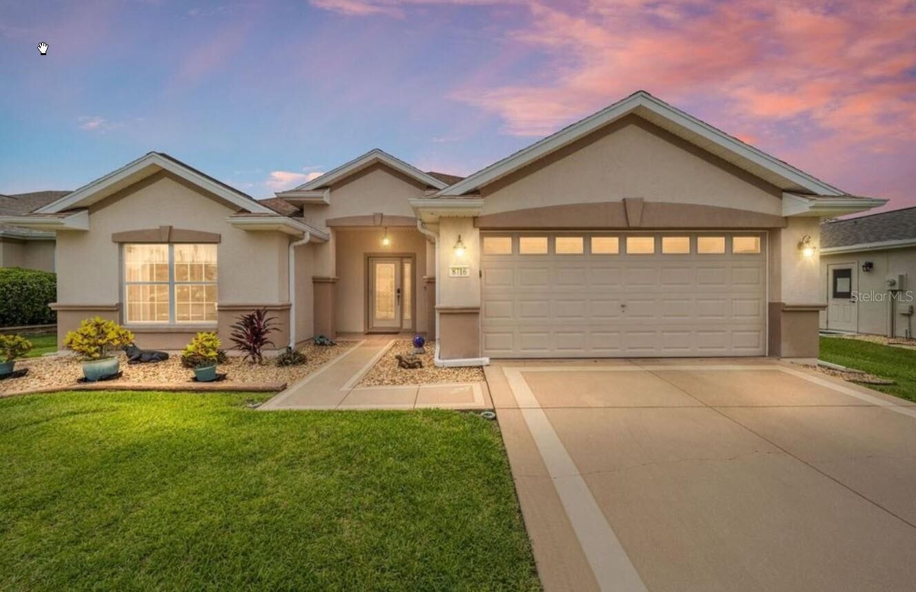 Property Photo: 8716 SE 136th Place FL 34491