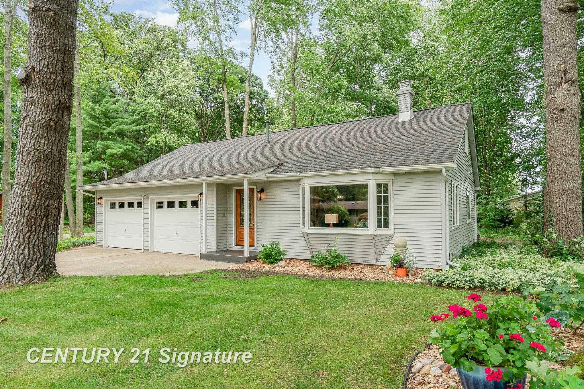 Property Photo:  3316 N Douglas Drive  MI 48657 