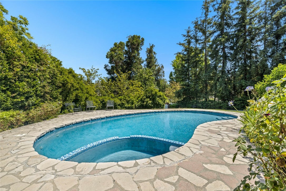 Property Photo:  4921 Palomar Drive  CA 91356 