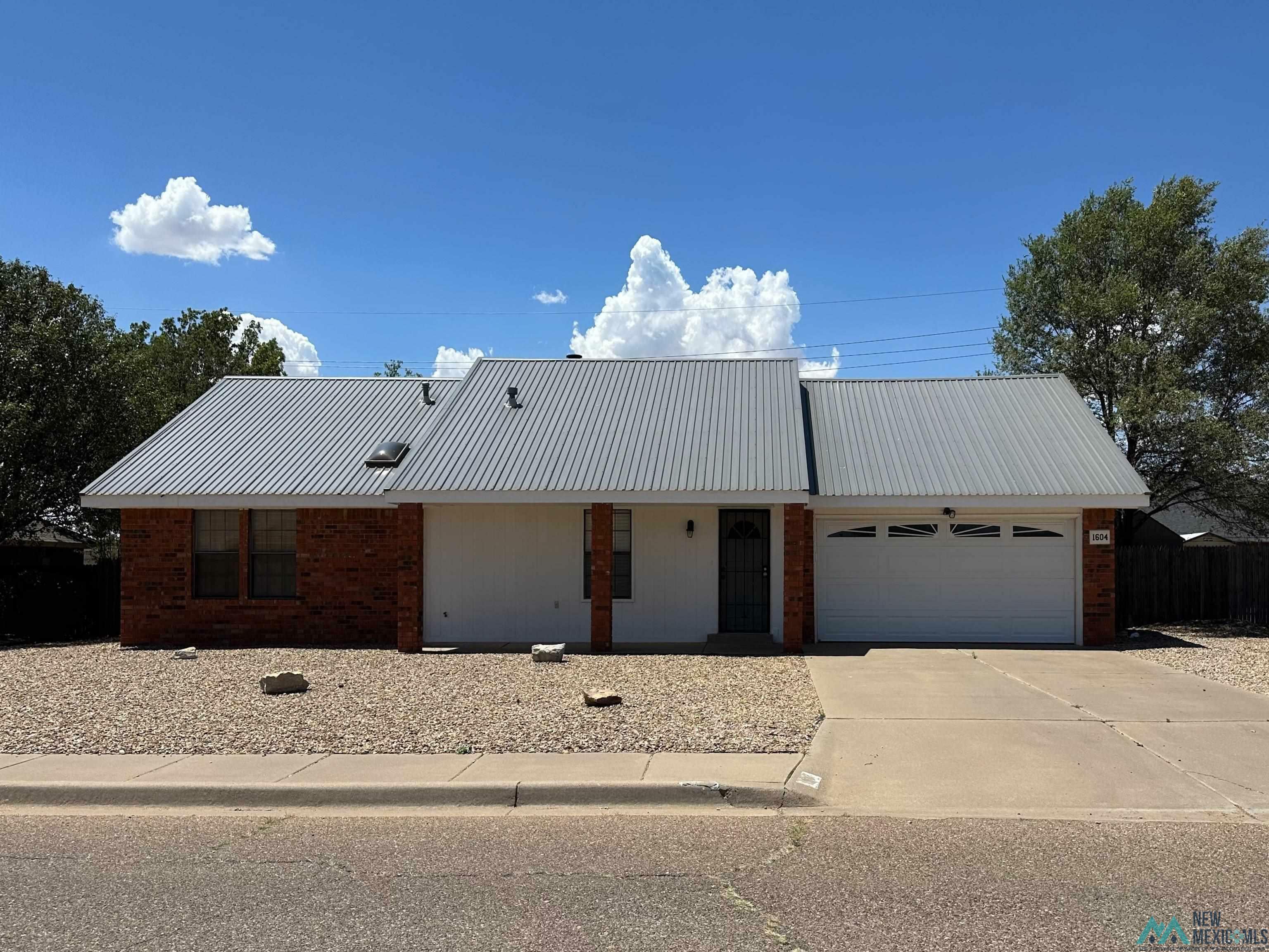 Property Photo: 1604 Windsor Way NM 88101