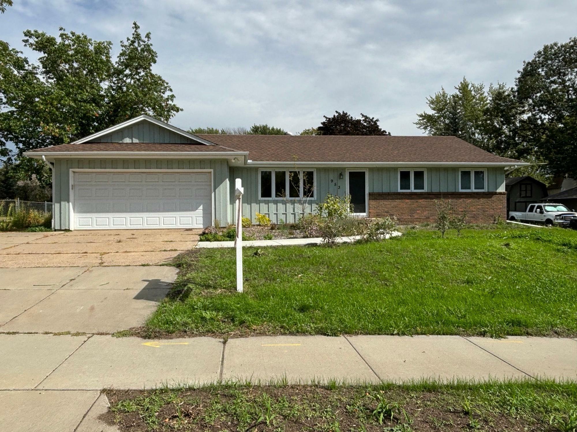 953 Redwood Drive  Apple Valley MN 55124 photo