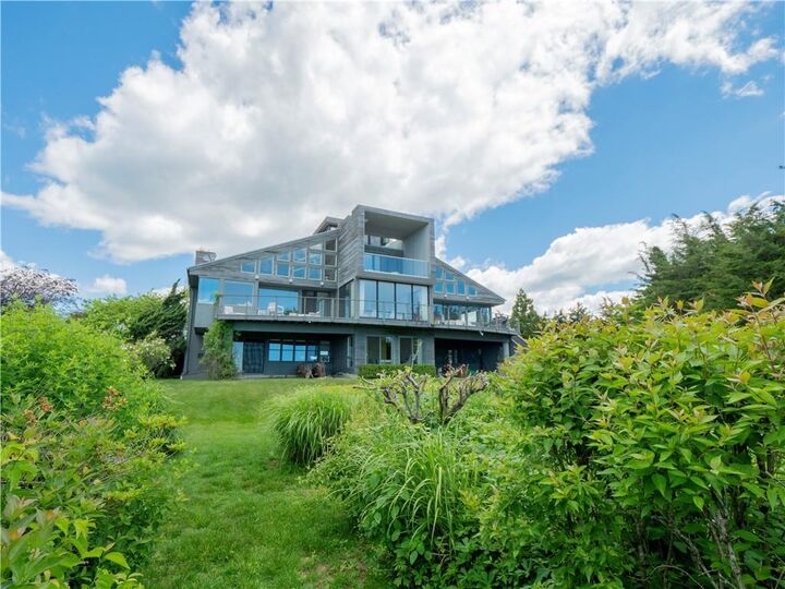 Property Photo: 150 Southern Way RI 02813