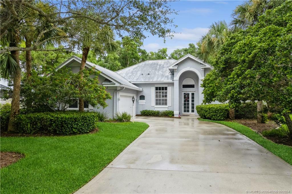 Property Photo:  558 SE Southwood Trail  FL 34997 