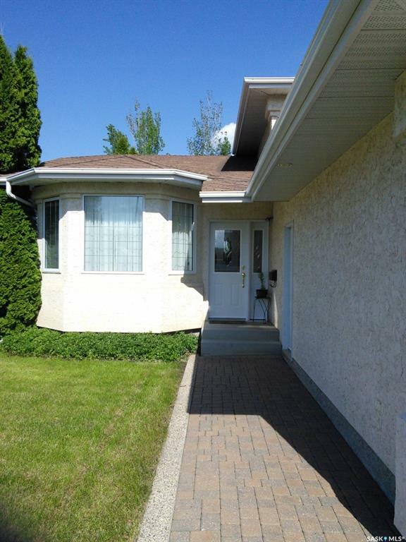 Property Photo:  234 Sumner Crescent  SK S7L 7L7 