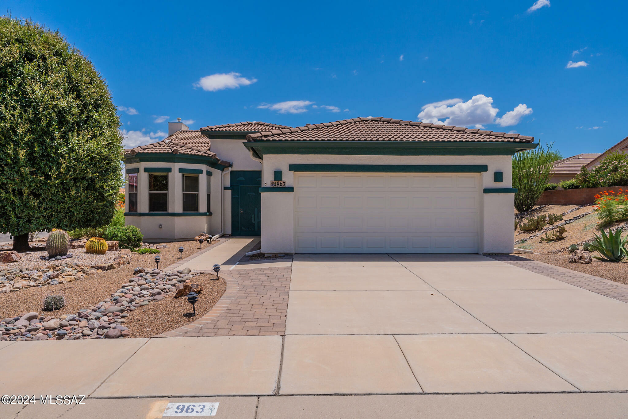 Property Photo:  963 W Union Bell Drive  AZ 85614 