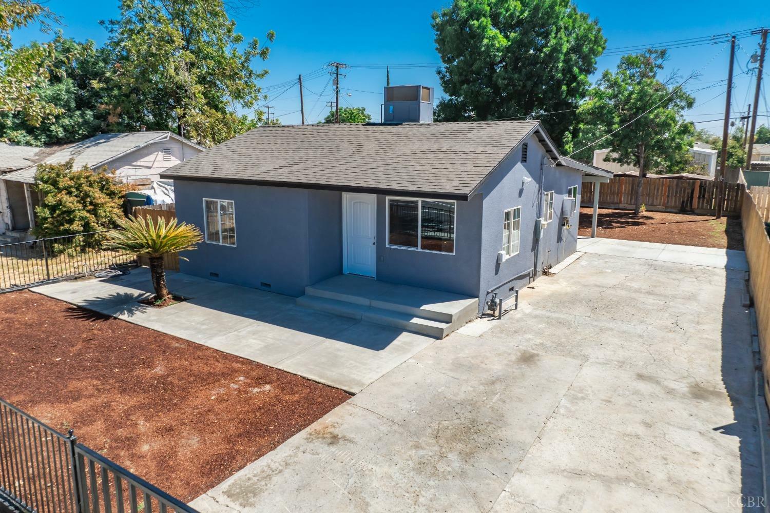 Property Photo:  1845 N 10th Avenue  CA 93230 