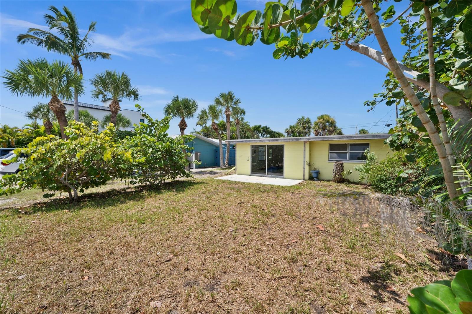 Property Photo:  1240 Gulf Boulevard  FL 34223 