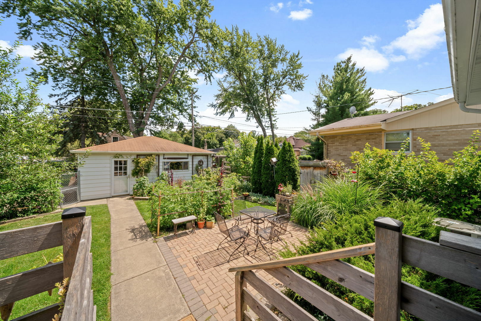 Property Photo:  501 S Vail Avenue  IL 60005 