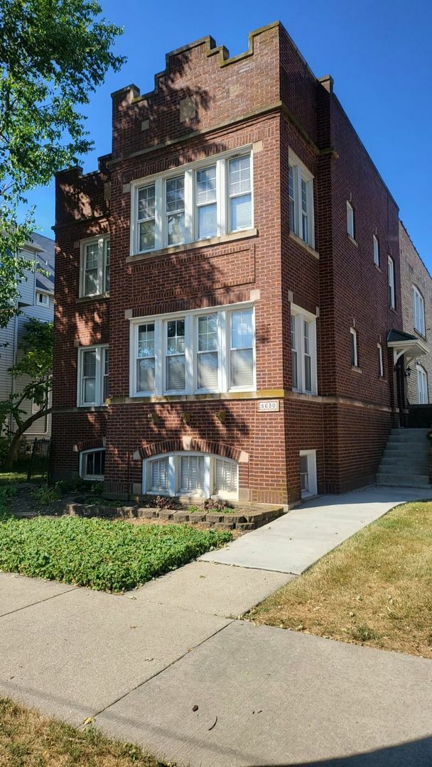 Property Photo: 5630 W Dakin Street Garden IL 60634