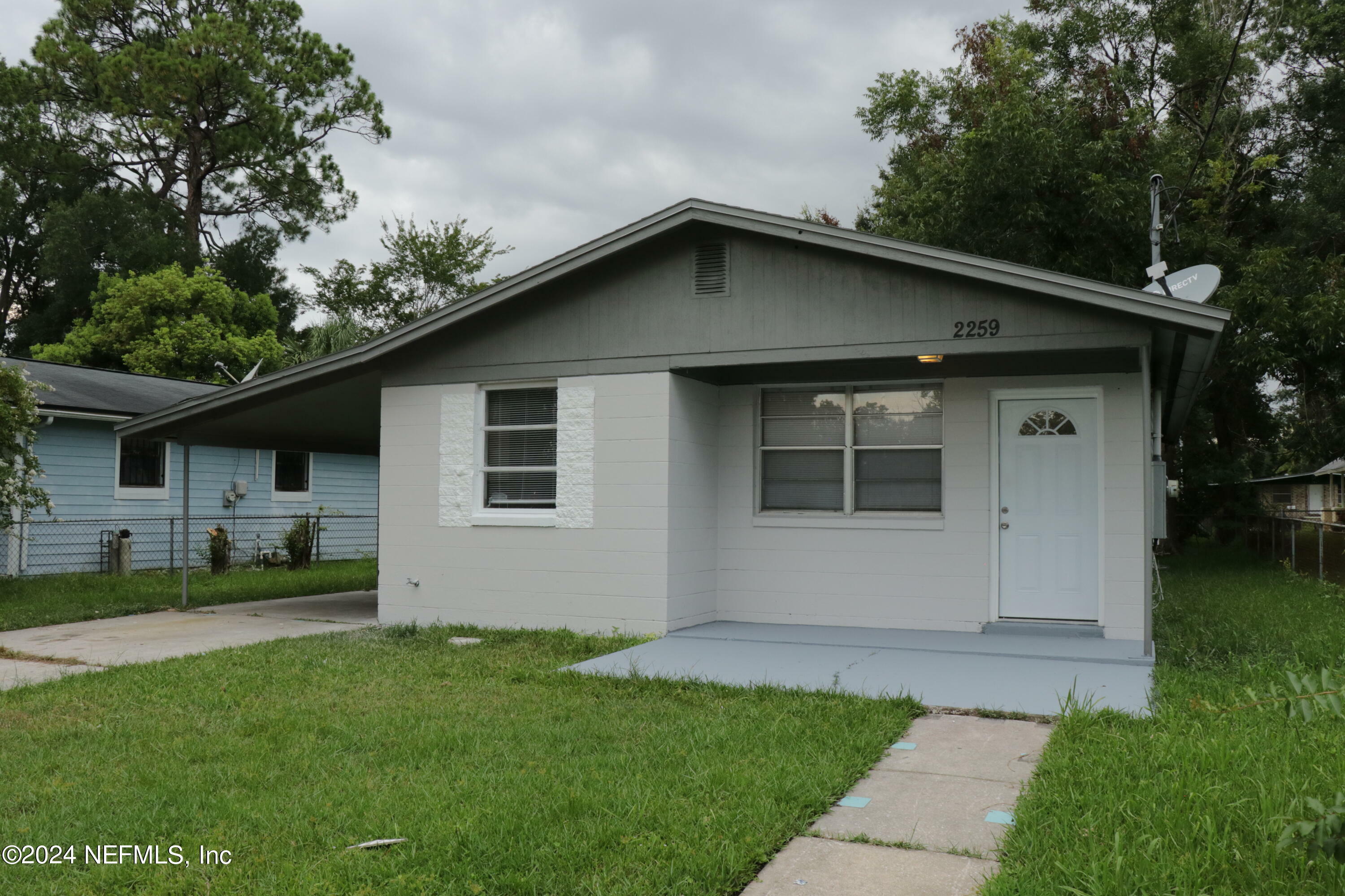 Property Photo: 2259 W 10th Street FL 32209
