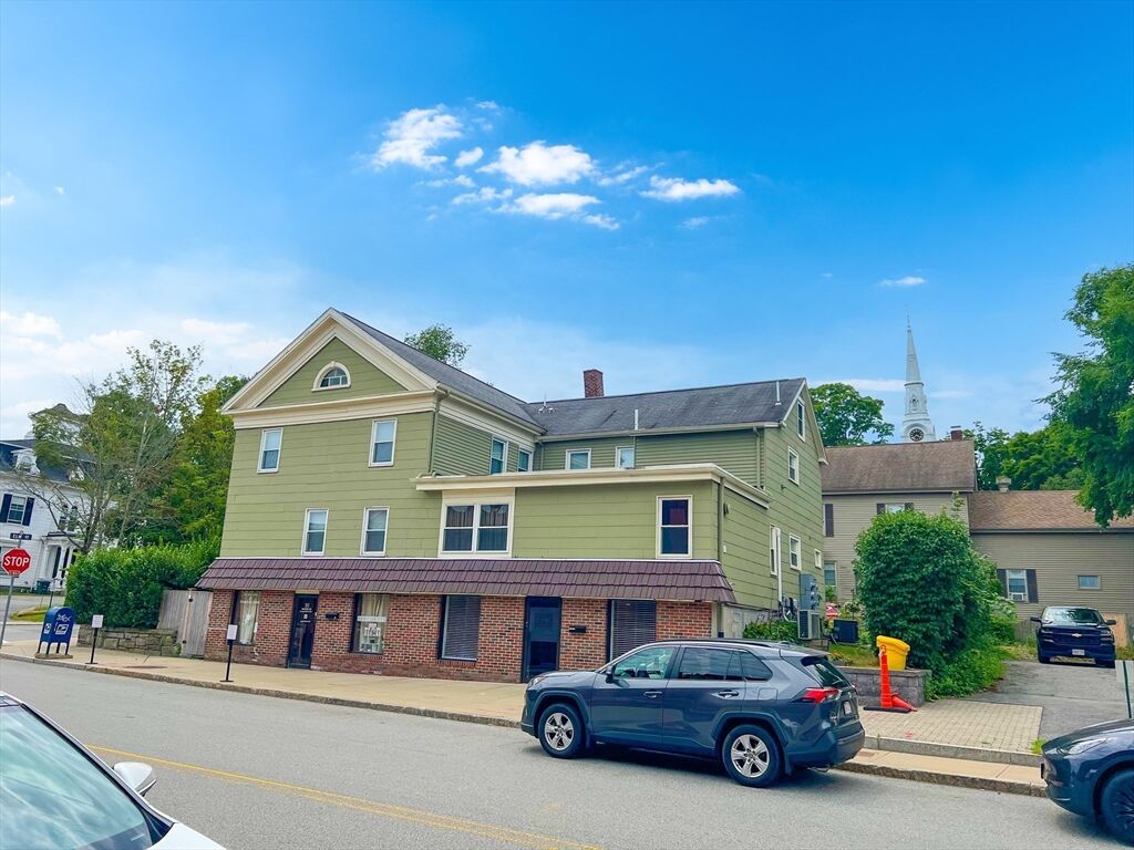 Property Photo: 100 Elm St MA 01845
