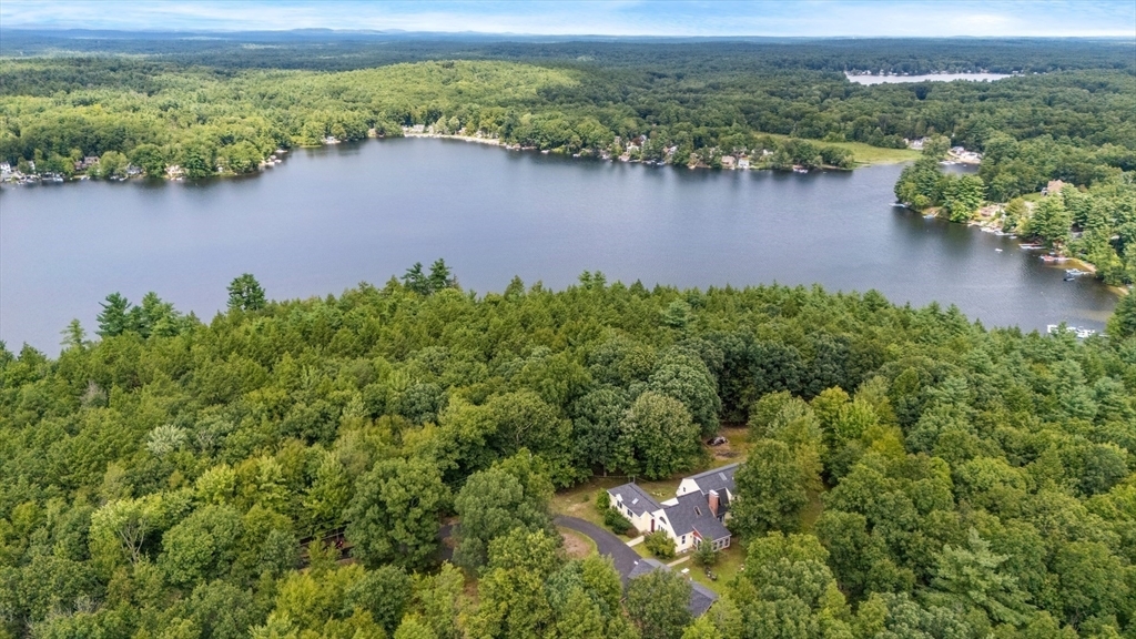 Property Photo:  35 Timberlane  NH 03841 