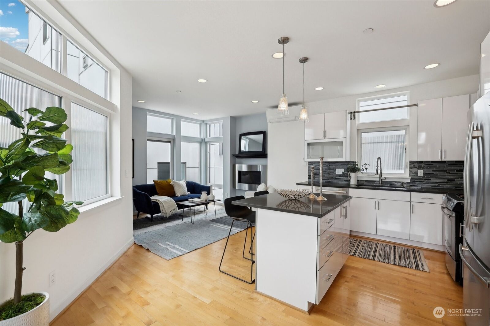 Property Photo: 5529 34th Avenue NW WA 98107