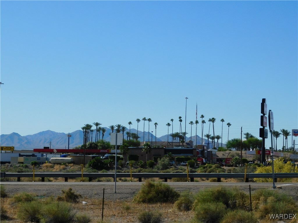 Property Photo:  16N/20W Behind Pilot/Gateway  AZ 86404 