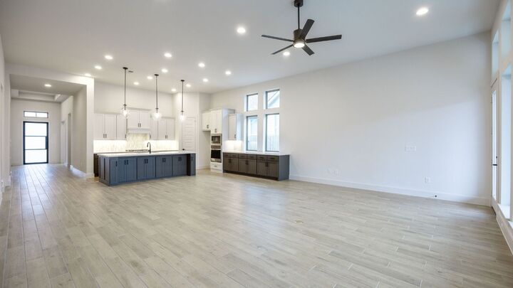 Property Photo: 8512 Picnic House Path TX 78744