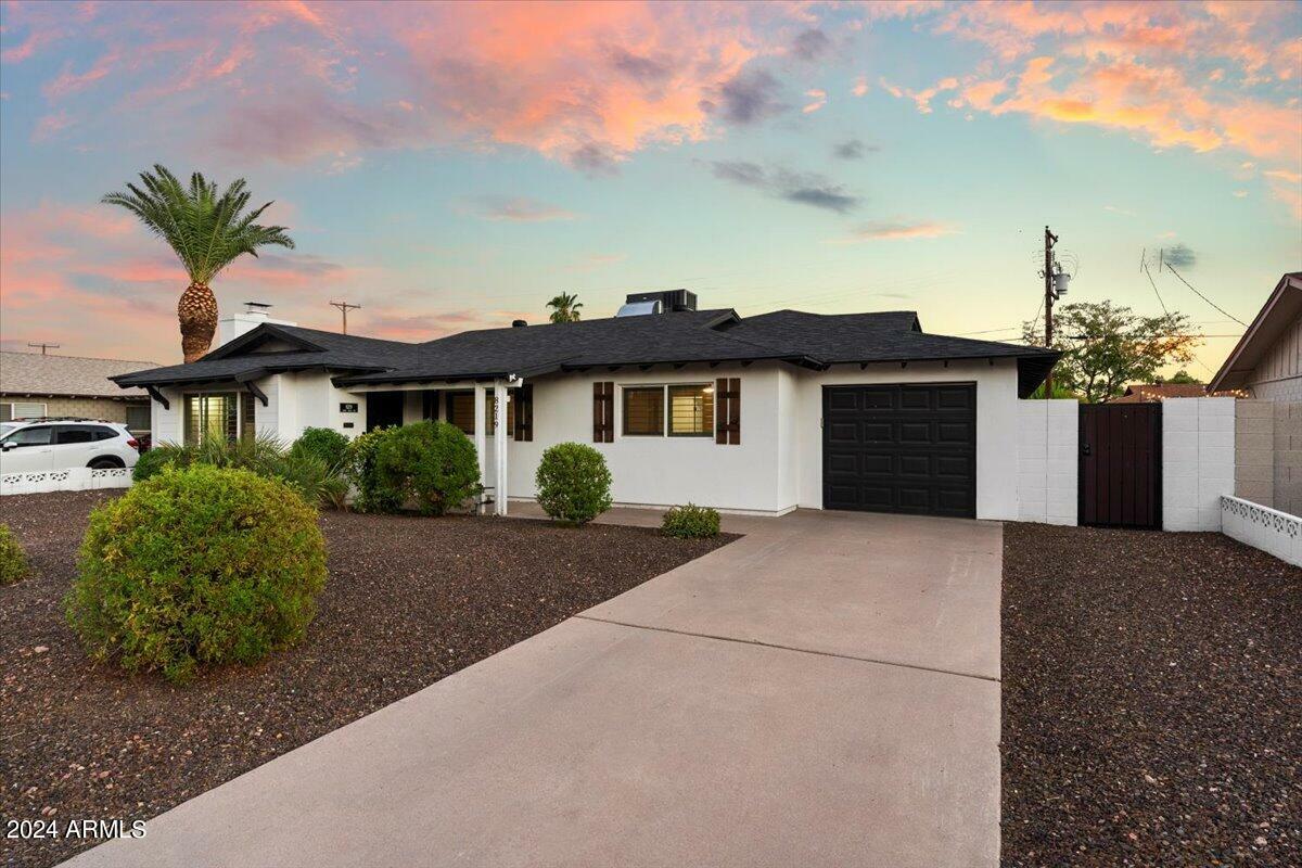 Property Photo:  8219 E Sells Drive  AZ 85251 