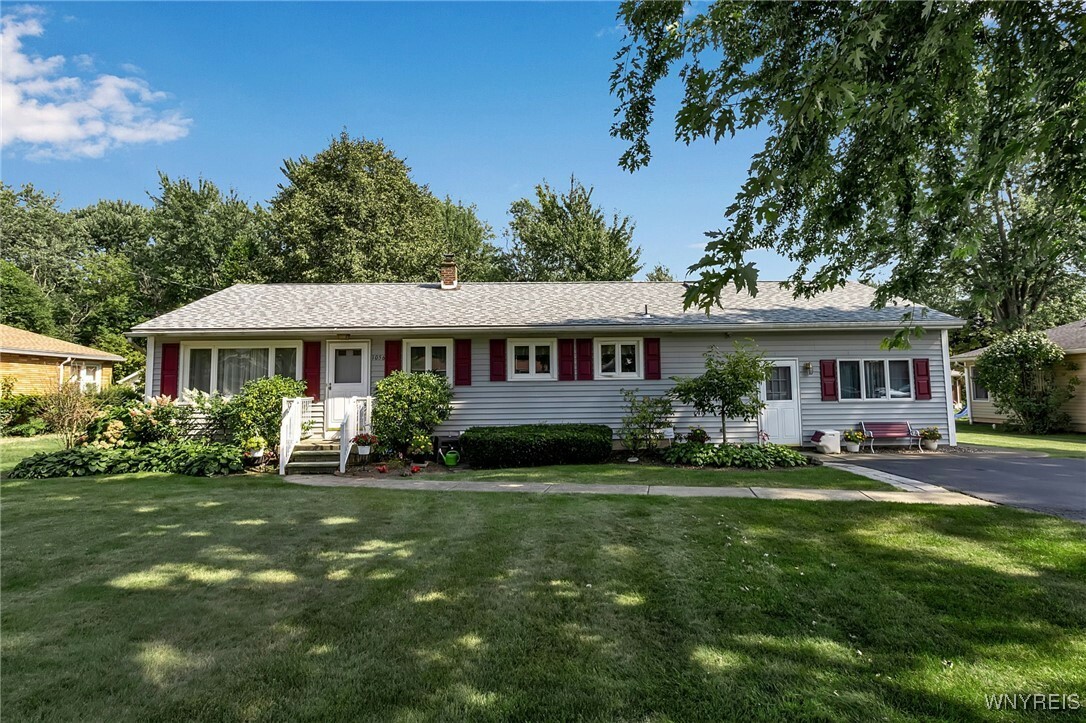 Property Photo:  1056 Elliott Drive  NY 14092 