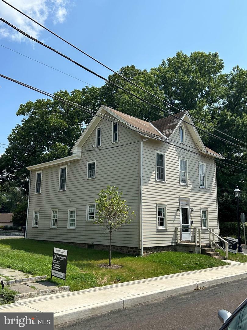 Property Photo:  211 Court Street  PA 18940 