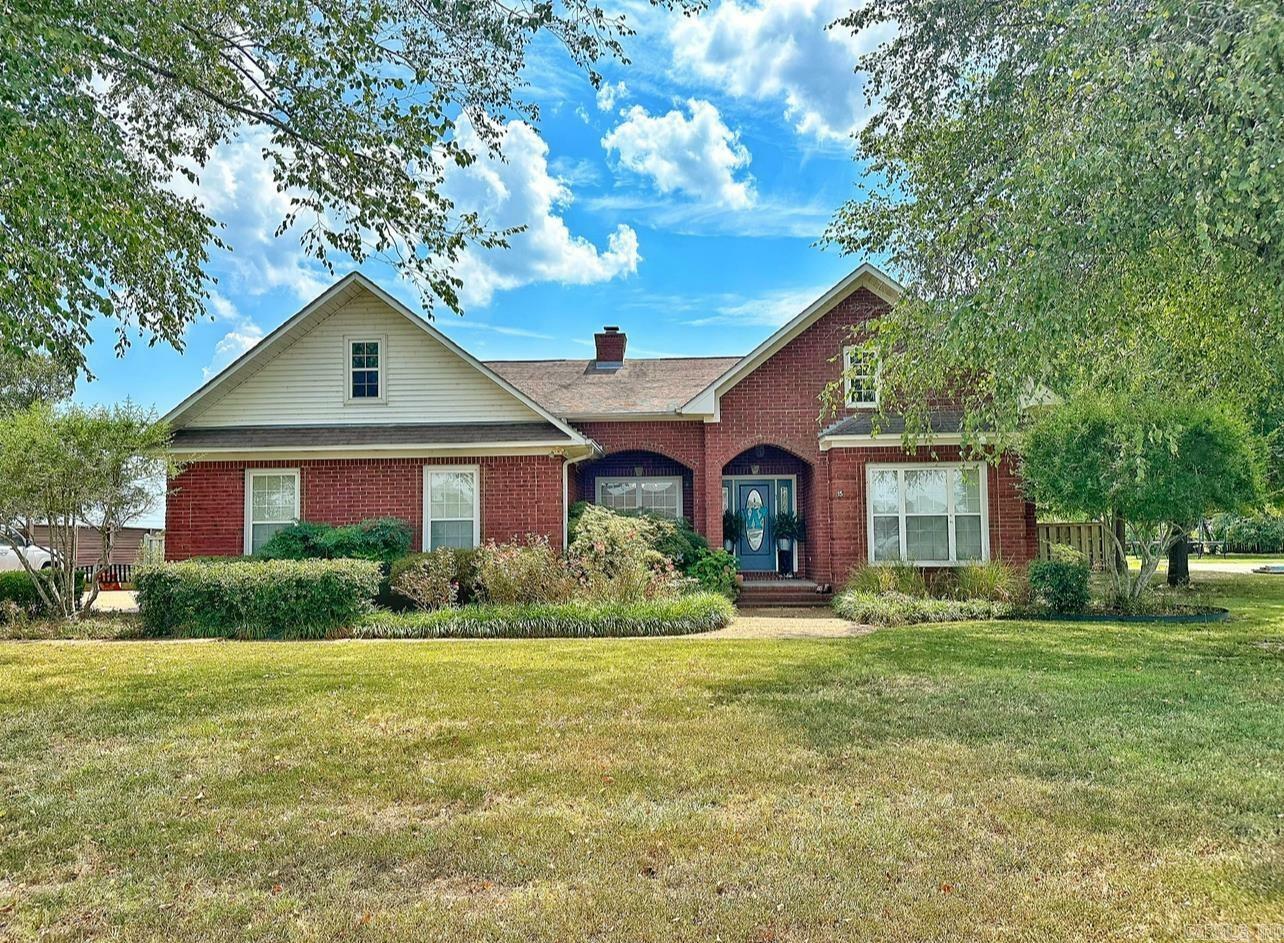 Property Photo:  15 Robinwood Drive  AR 71639-2832 