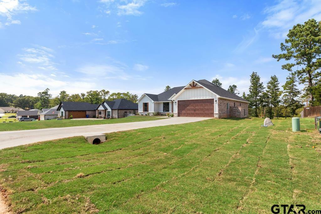 Property Photo:  18335 Timber Oaks Dr  TX 75771 