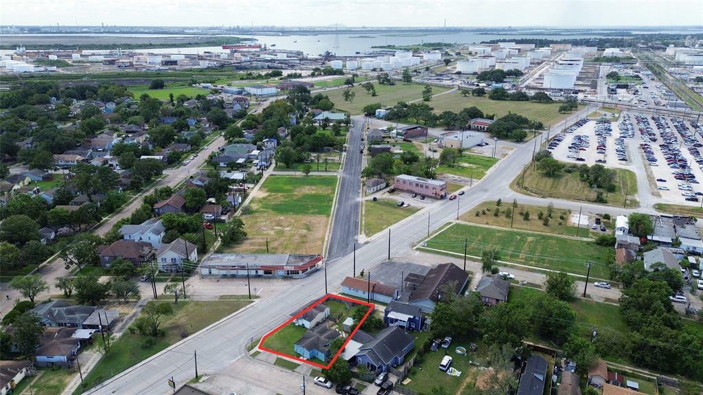 3204 Market Street  Baytown TX 77520 photo