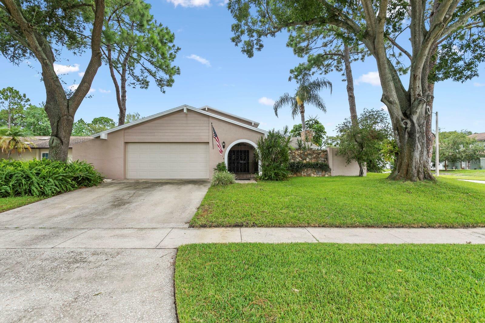 Property Photo:  7001 Edenbrook Court  FL 33634 