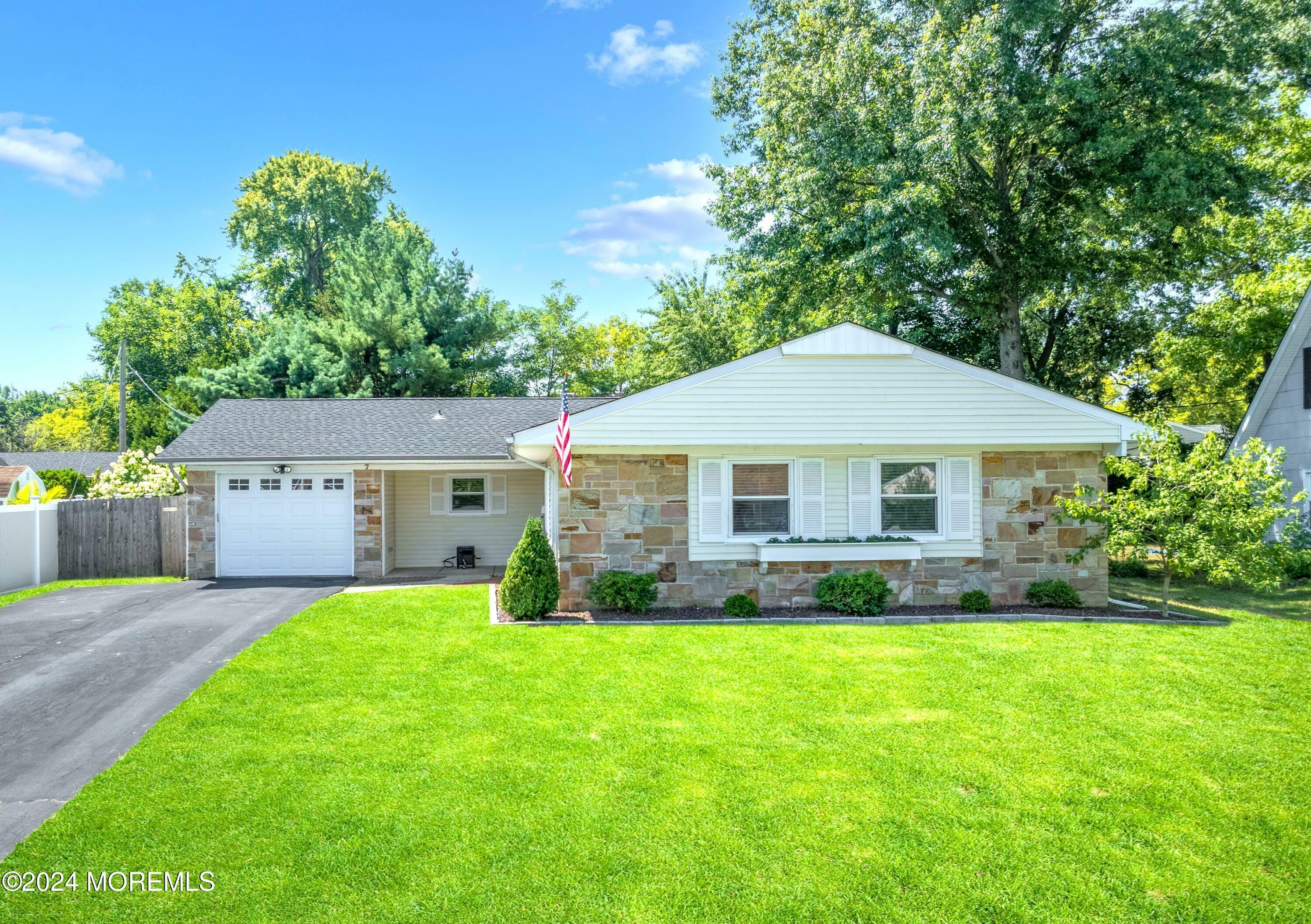 Property Photo:  7 Ardmore Lane  NJ 07747 