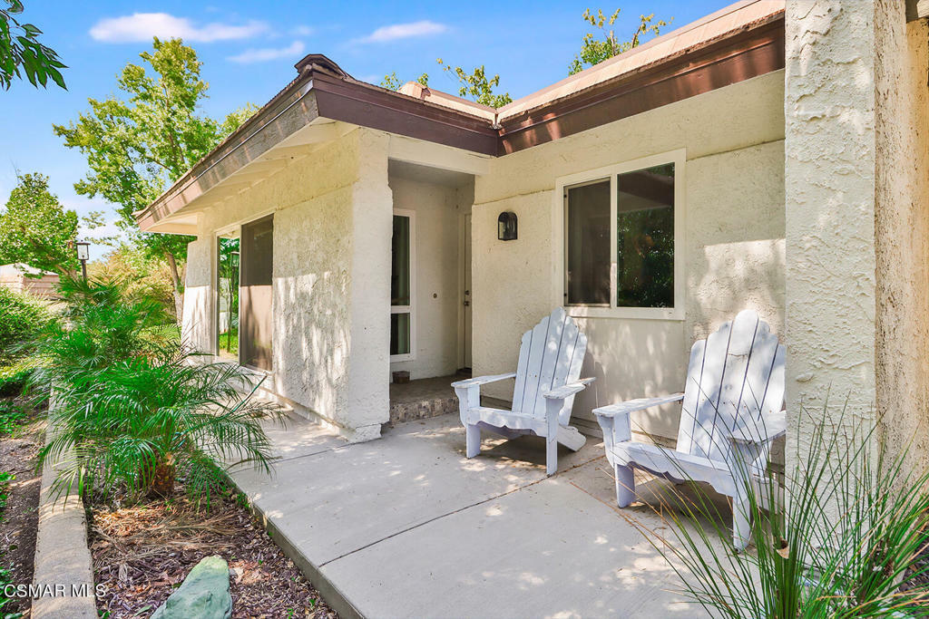 Property Photo:  2806 Shoreview Circle  CA 91361 