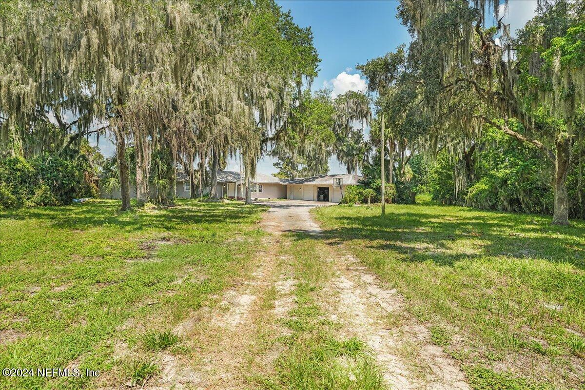 Property Photo:  157 W Grandview Drive  FL 32131 