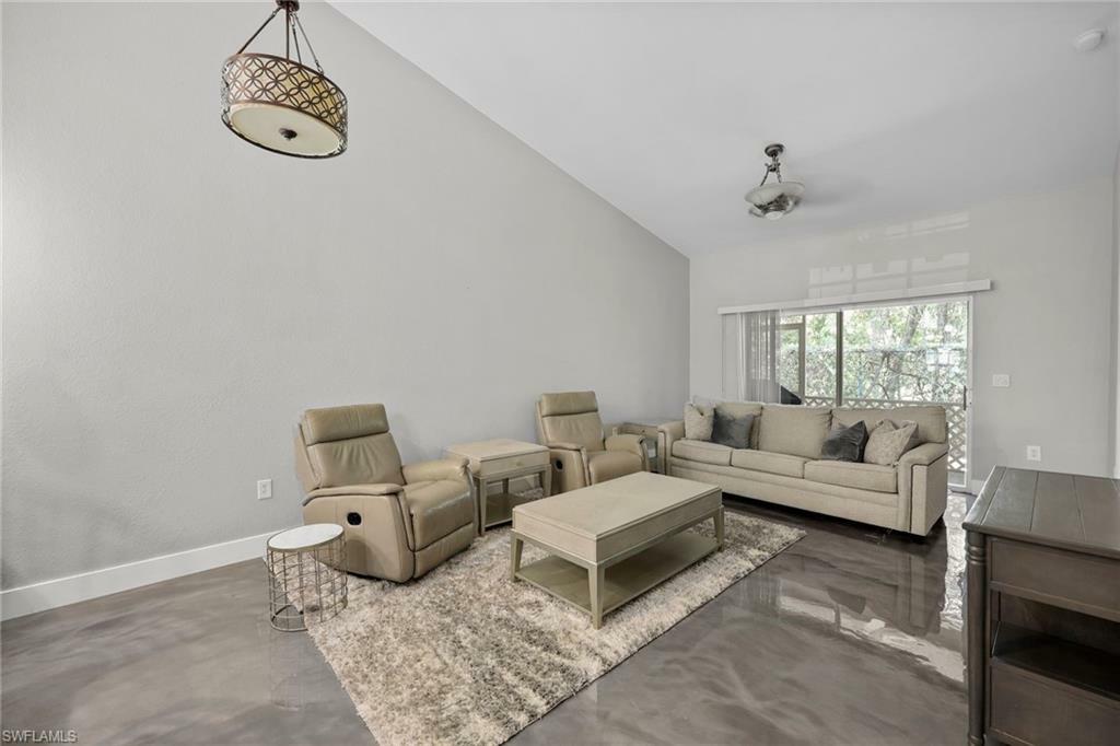 Property Photo:  3540 Avion Woods Ct 402  FL 34104 