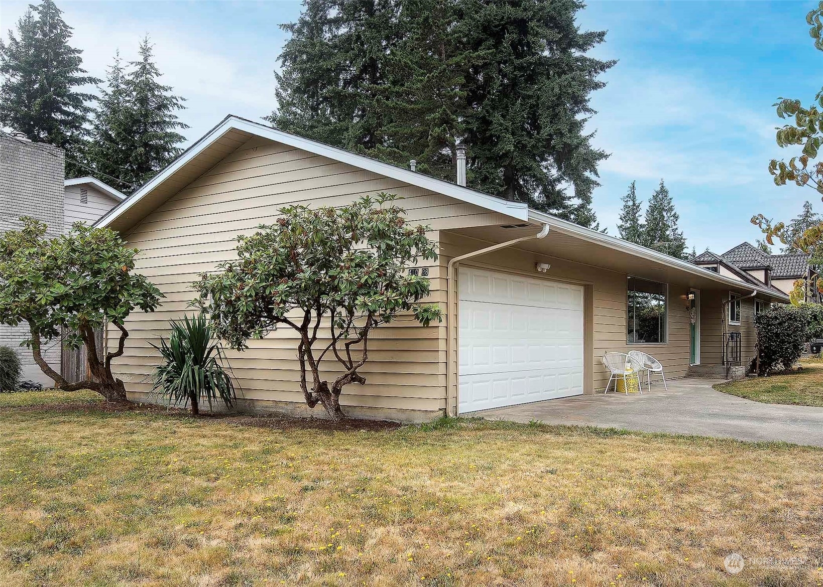 Property Photo:  410 88th Street SE  WA 98208 